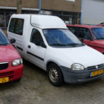 Opel Combo Tour, met achterbank. Veelzijdige auto, Corsa licht en zuinig.
Prijs per maand: € 120.- incl BTW